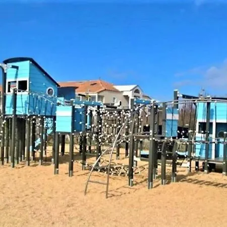 Maison à 300m De La Plage, Avec Terrasse, Parking Privatif, Animaux Admis ! - Fr-1-231-140